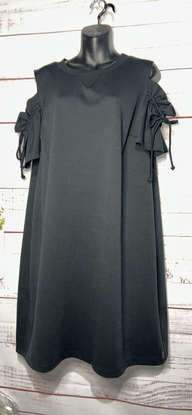 Women’s Be By Chetta B Cold Shoulder Little Black Dress Medium
